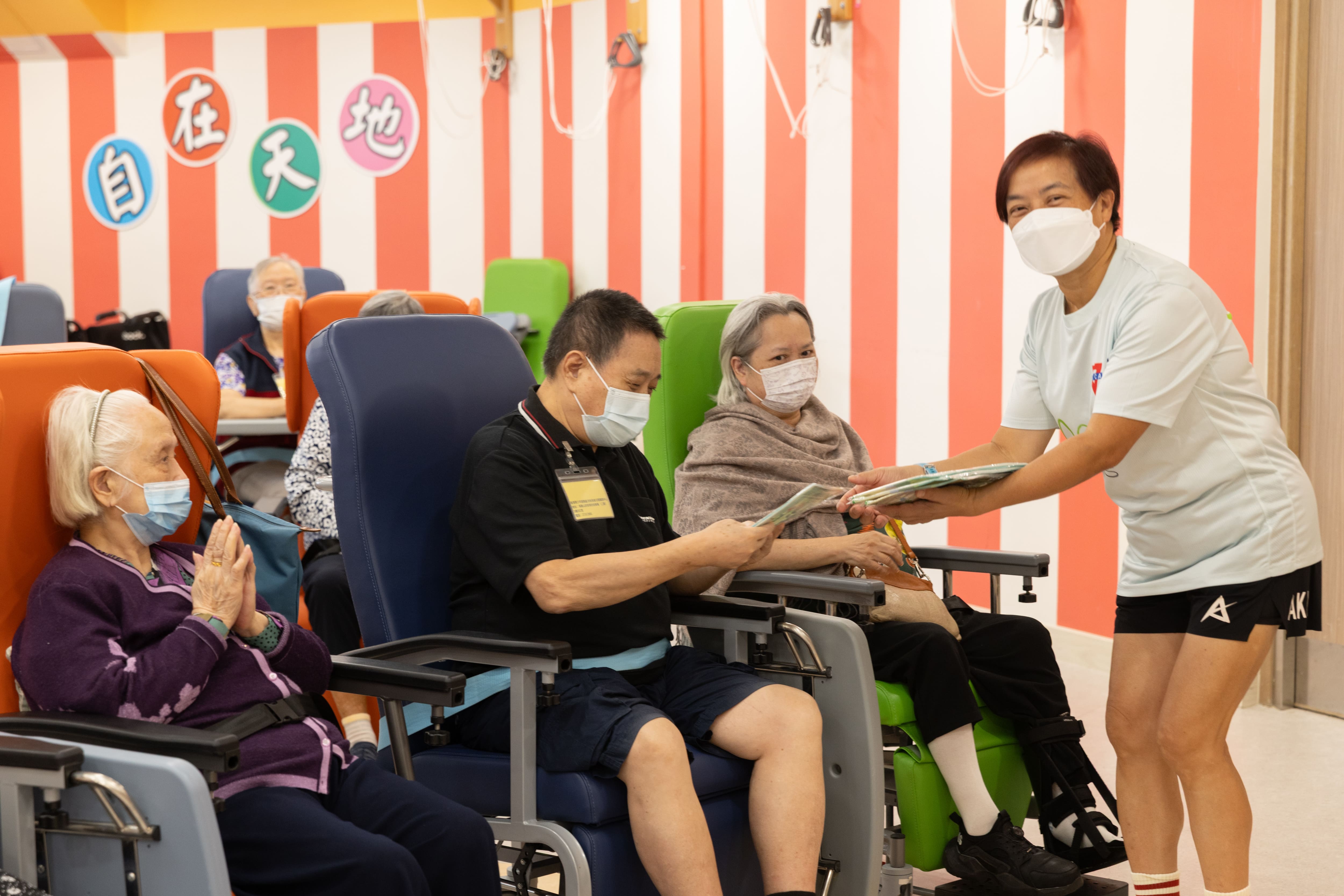 社區及義工服務 - 豎琴療癒