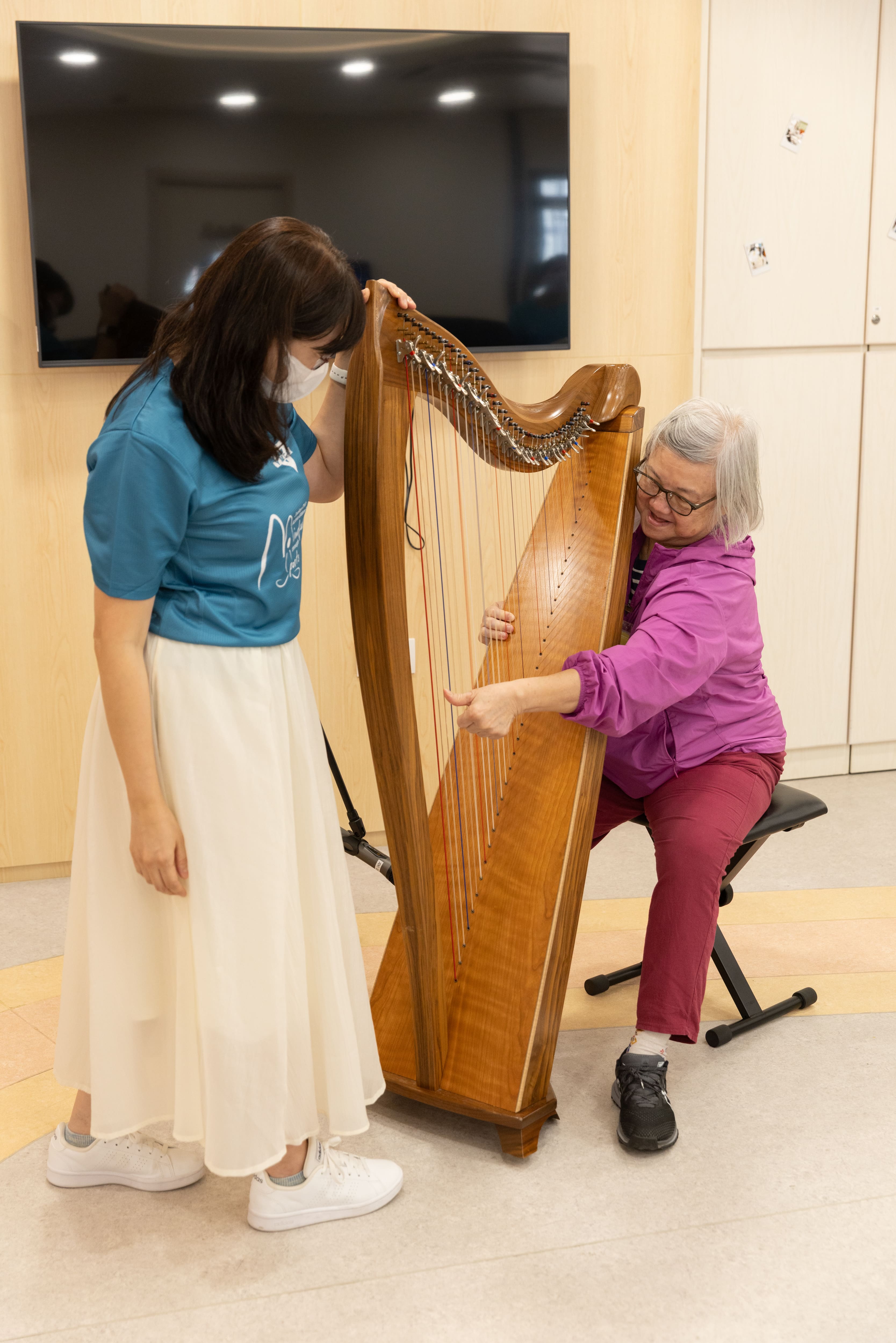社區及義工服務 - 豎琴療癒