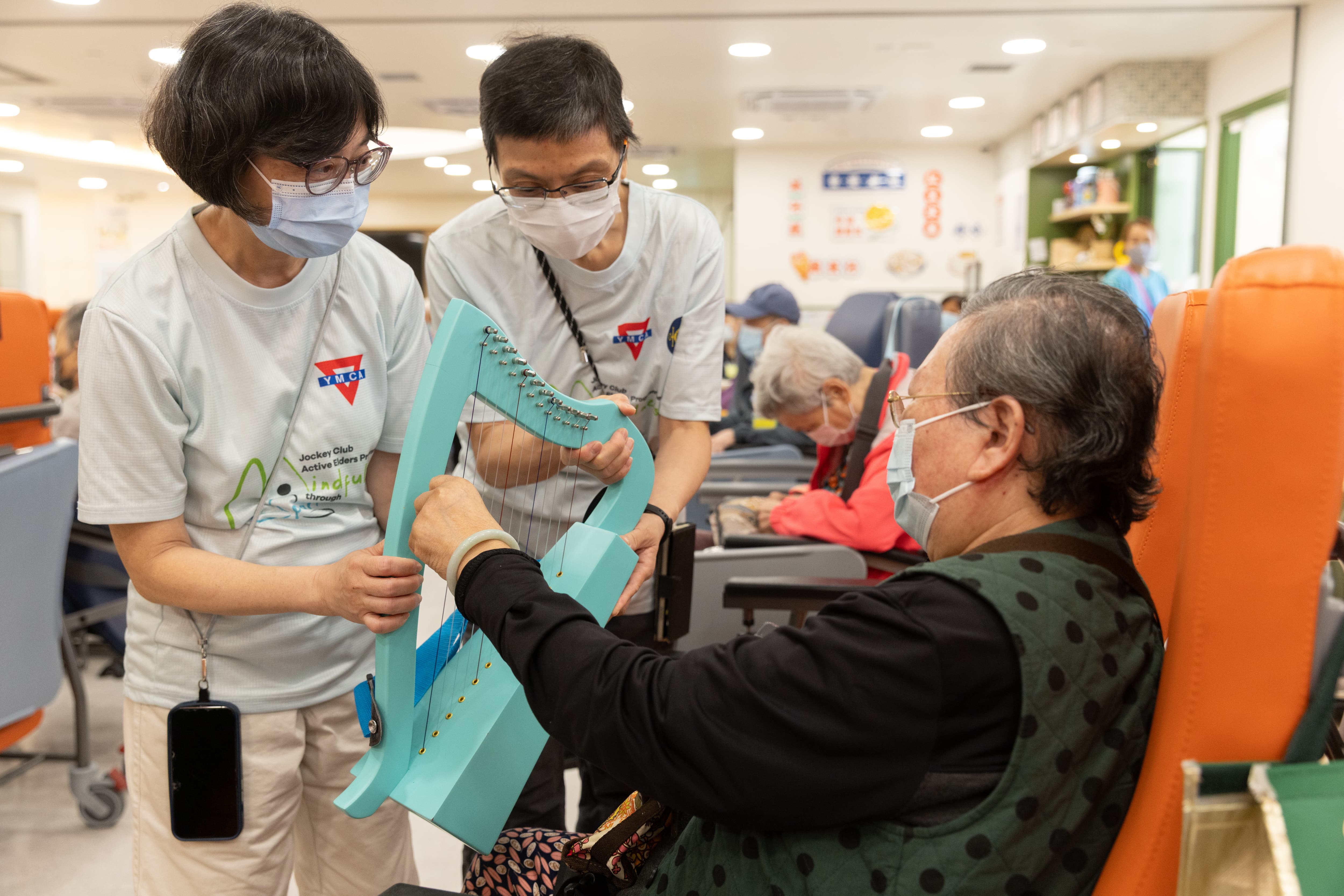 社區及義工服務 - 豎琴療癒